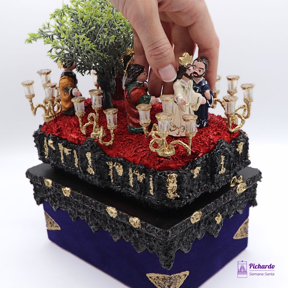 paso misterio beso de judas en miniatura